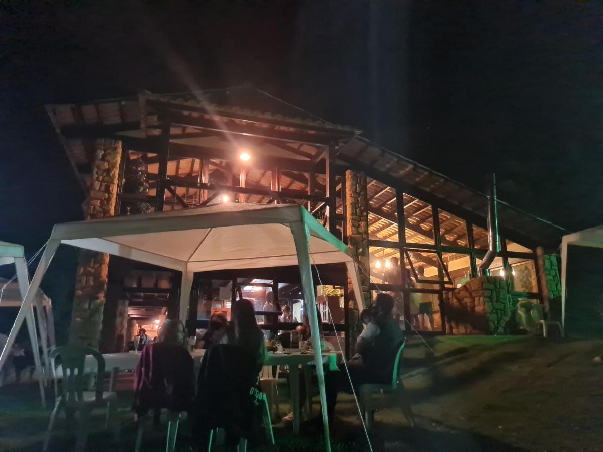 Paraiso Dos Tucanos Inn